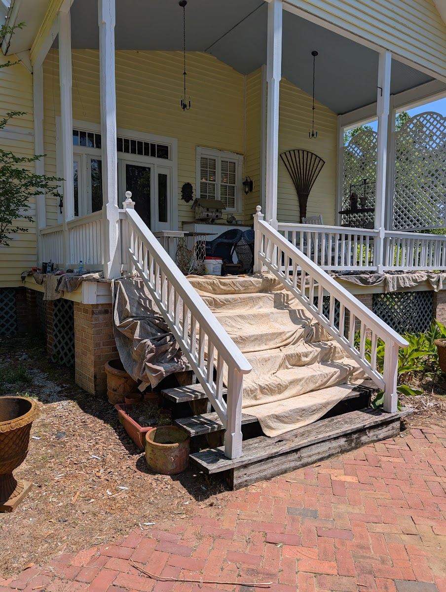 Porch stairs